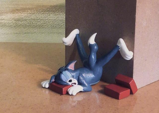 那位专注还原猫和老鼠奇葩手办的大佬今年依然在努力创作